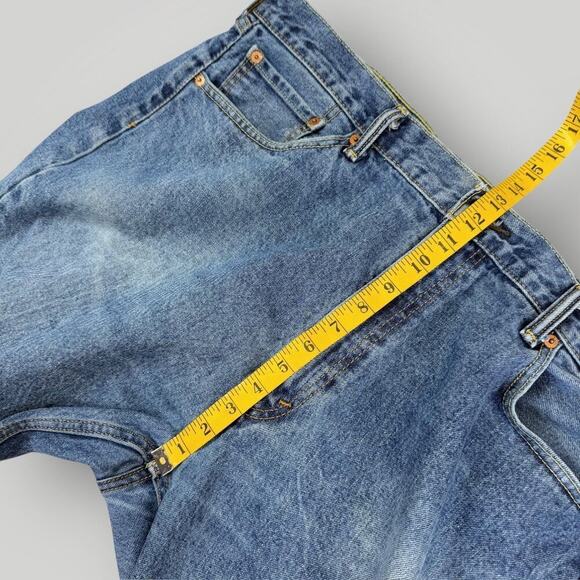 Levi's 505 Original Regular Fit Straight Leg Medium Wash Blue Jeans Size 42X32 - Picture 11 of 15
